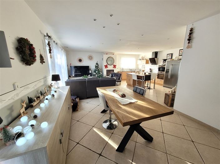 Image No.6-4 Bed Property for sale