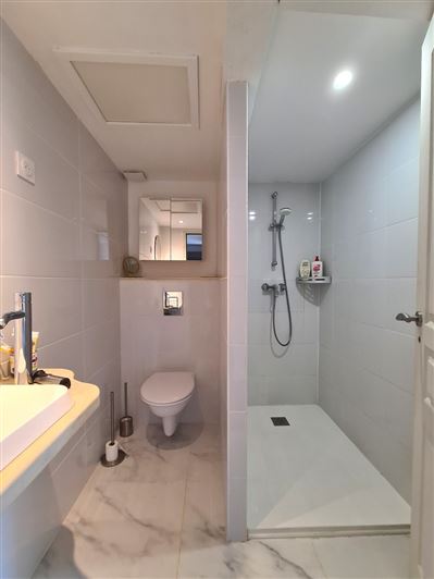 Image No.18-2 Bed House for sale