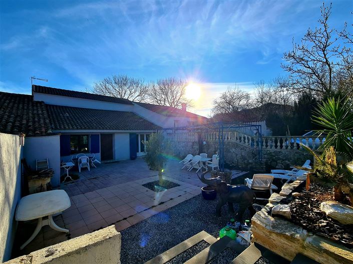 Image No.8-2 Bed House for sale