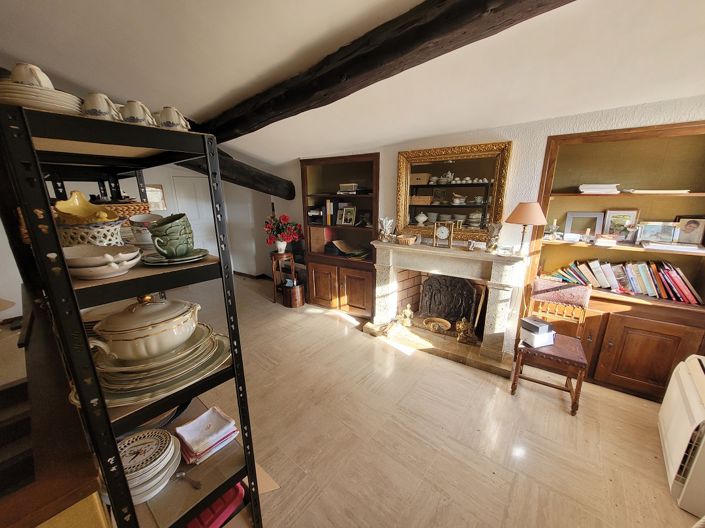 Image No.20-5 Bed Property for sale