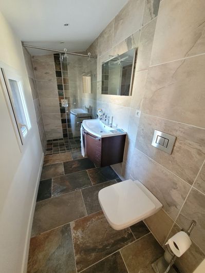 Image No.17-5 Bed Property for sale