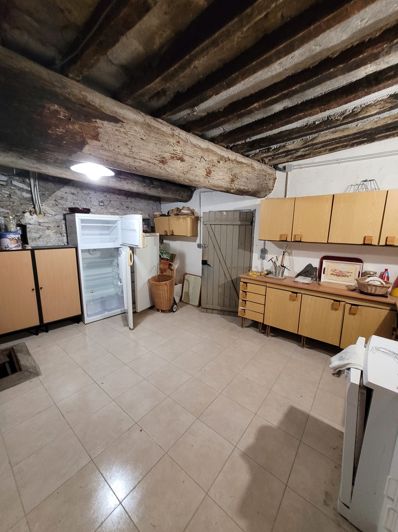 Image No.24-5 Bed Property for sale