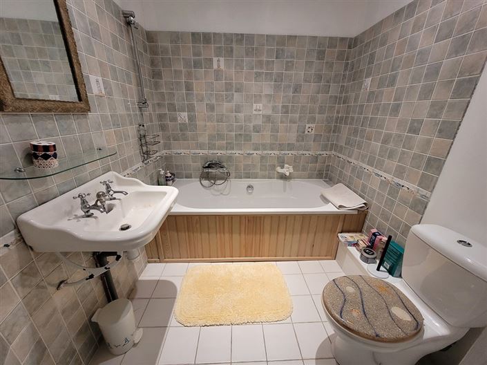 Image No.13-4 Bed House for sale