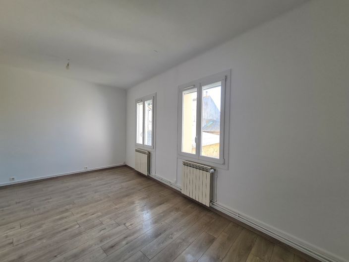 Image No.10-4 Bed House for sale