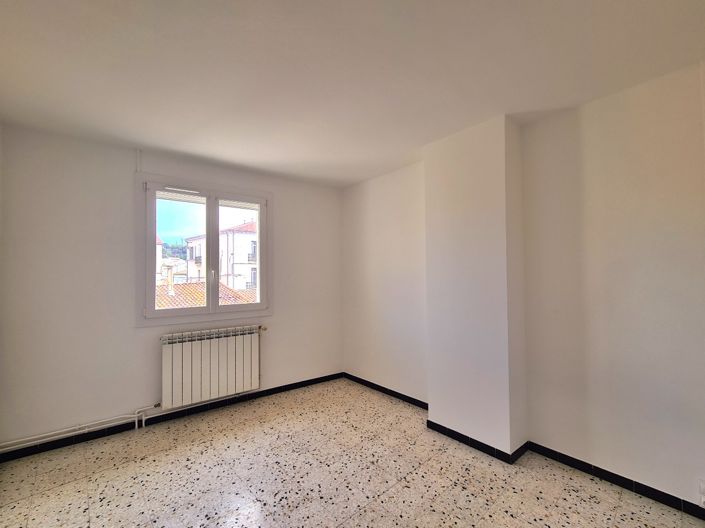 Image No.16-4 Bed House for sale