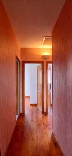 Image No.26-6 Bed Property for sale