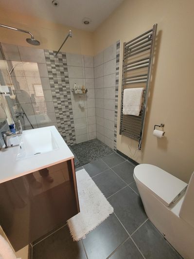 Image No.21-4 Bed Property for sale