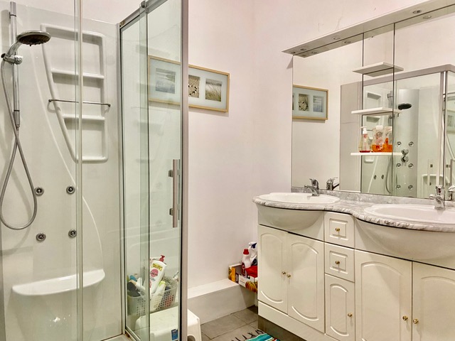 Image No.15-6 Bed House for sale