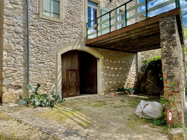 Image No.20-6 Bed House for sale