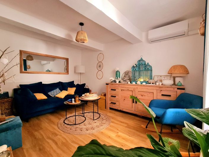 Image No.10-3 Bed House for sale