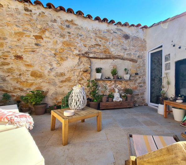 Image No.2-3 Bed House for sale