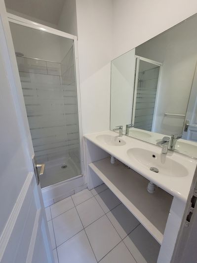 Image No.9-3 Bed Apartment for sale