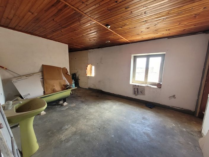 Image No.18-3 Bed House for sale