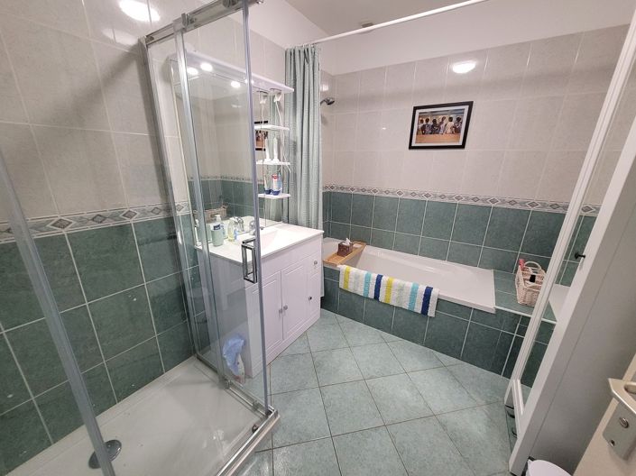 Image No.17-3 Bed House for sale