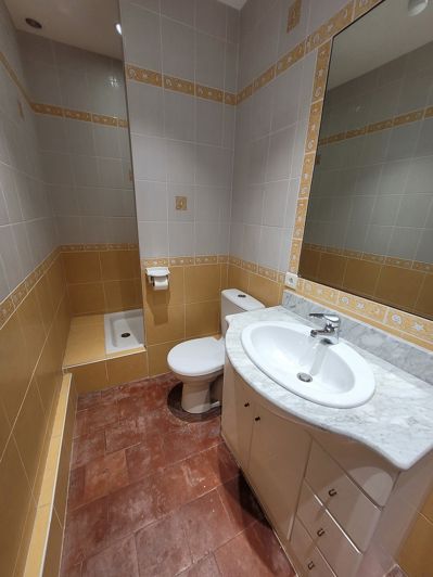 Image No.16-5 Bed House for sale