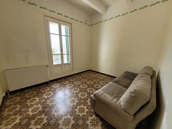 Image No.19-5 Bed House for sale