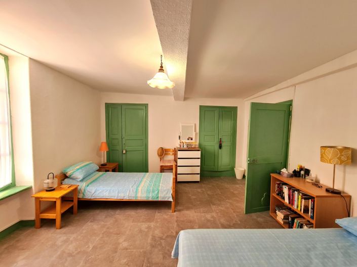 Image No.18-3 Bed House for sale