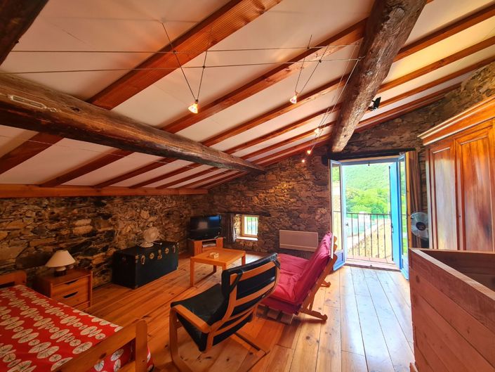 Image No.17-5 Bed House for sale