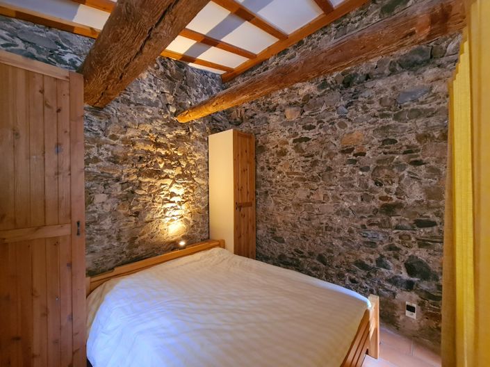 Image No.19-5 Bed House for sale