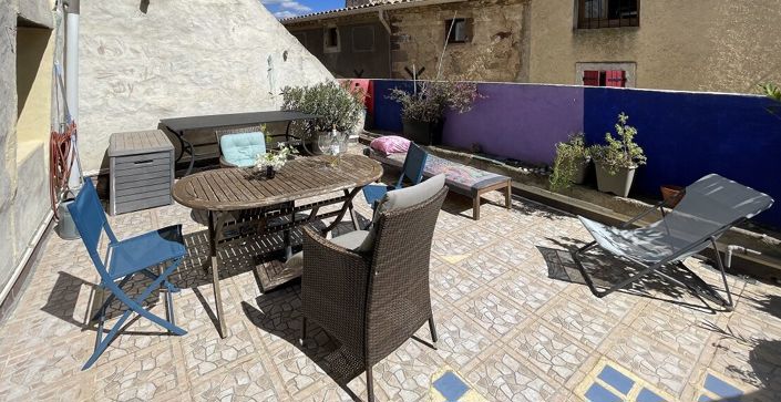 Image No.1-3 Bed House for sale