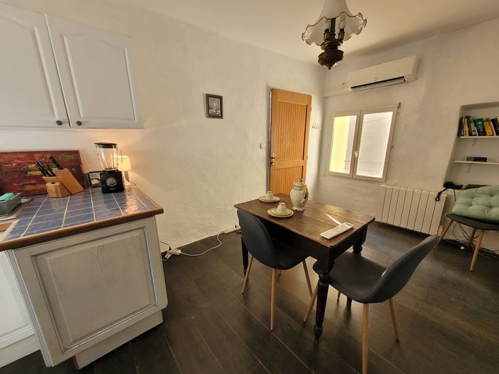 Image No.8-3 Bed House for sale