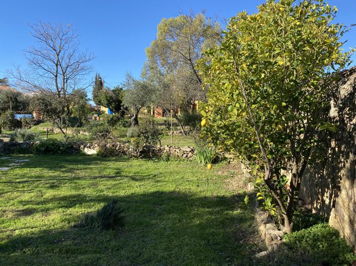 Image No.30-5 Bed Property for sale