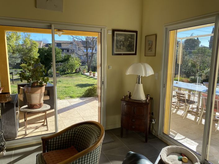 Image No.8-5 Bed Property for sale