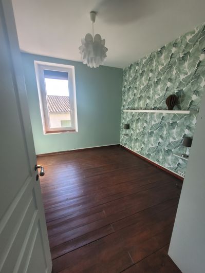 Image No.9-3 Bed House for sale