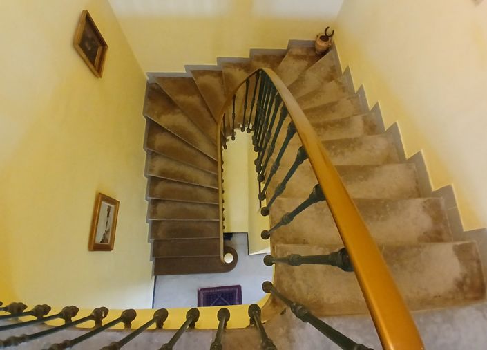 Image No.18-6 Bed House for sale