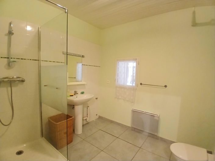 Image No.20-6 Bed House for sale