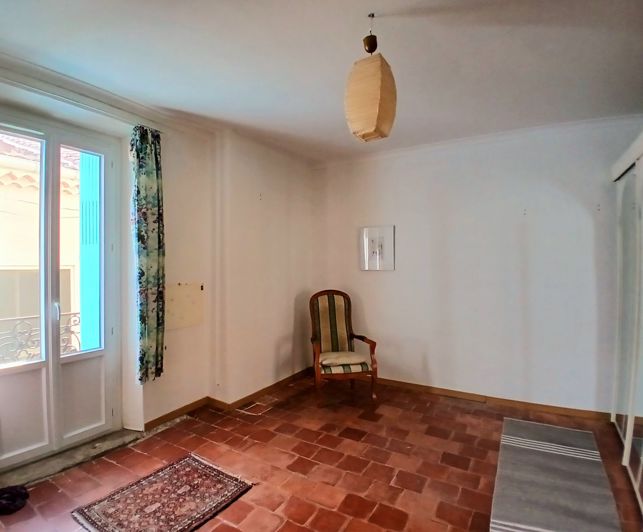 Image No.25-6 Bed House for sale