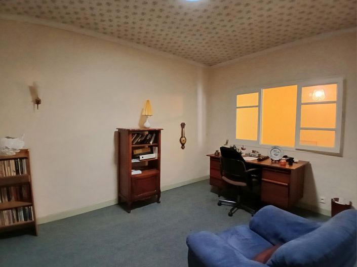 Image No.26-6 Bed House for sale