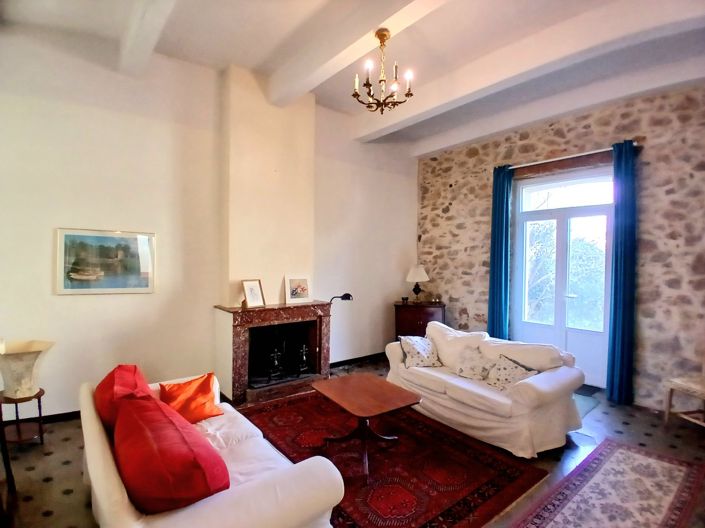 Image No.8-6 Bed House for sale