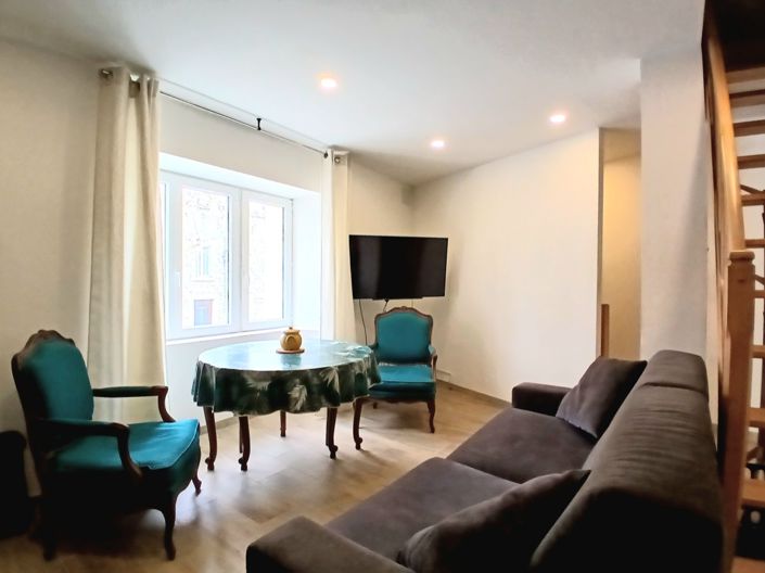 Image No.21-6 Bed House for sale