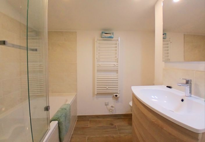 Image No.17-1 Bed House for sale