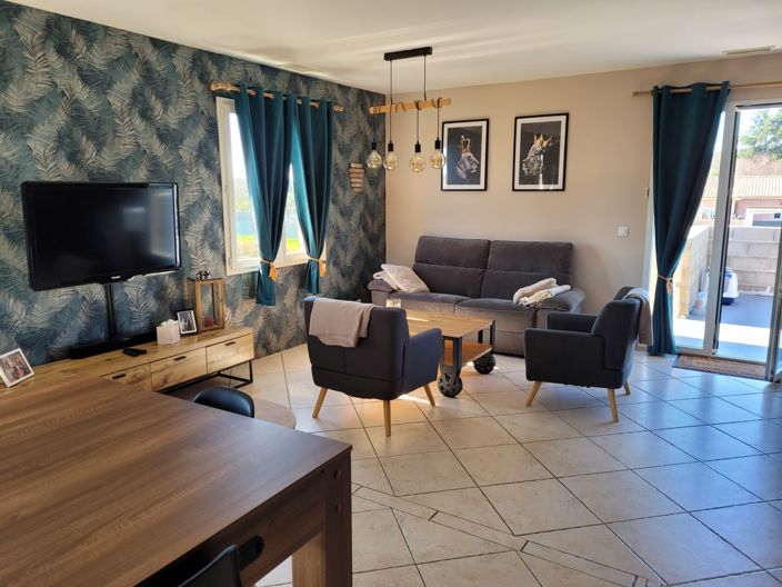 Image No.10-5 Bed Property for sale