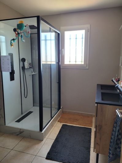 Image No.16-5 Bed Property for sale