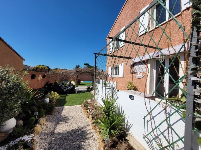 Image No.3-5 Bed Property for sale