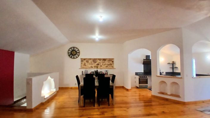 Image No.8-3 Bed House for sale