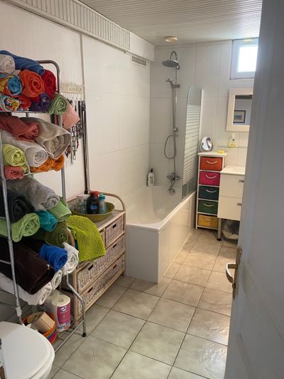 Image No.8-3 Bed House for sale