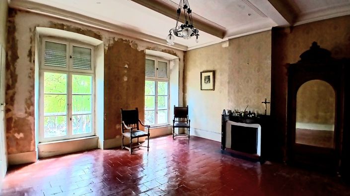 Image No.13-10 Bed House for sale