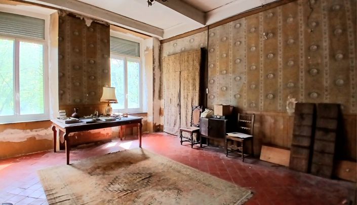 Image No.15-10 Bed House for sale