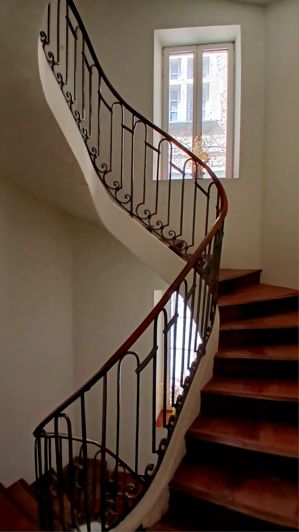 Image No.19-10 Bed House for sale