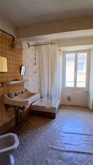 Image No.26-10 Bed House for sale