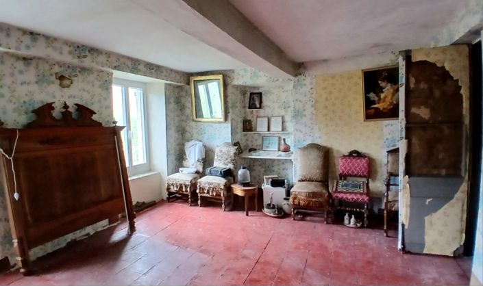 Image No.27-10 Bed House for sale