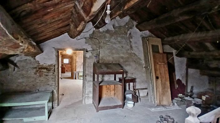 Image No.29-10 Bed House for sale