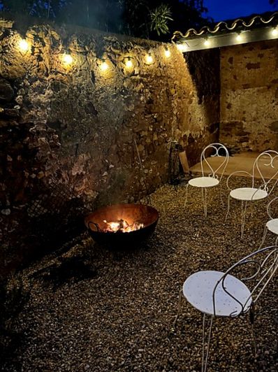 Image No.10-6 Bed Property for sale