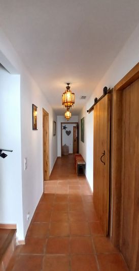 Image No.21-6 Bed Property for sale