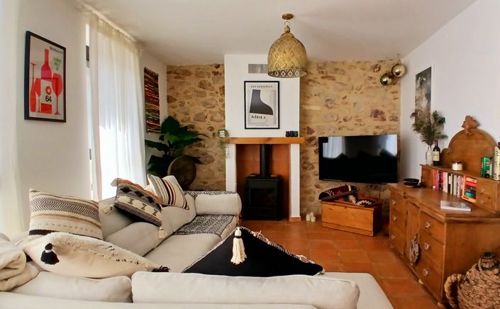 Image No.22-6 Bed Property for sale