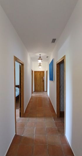 Image No.35-6 Bed Property for sale